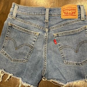 Levi Cut Offs